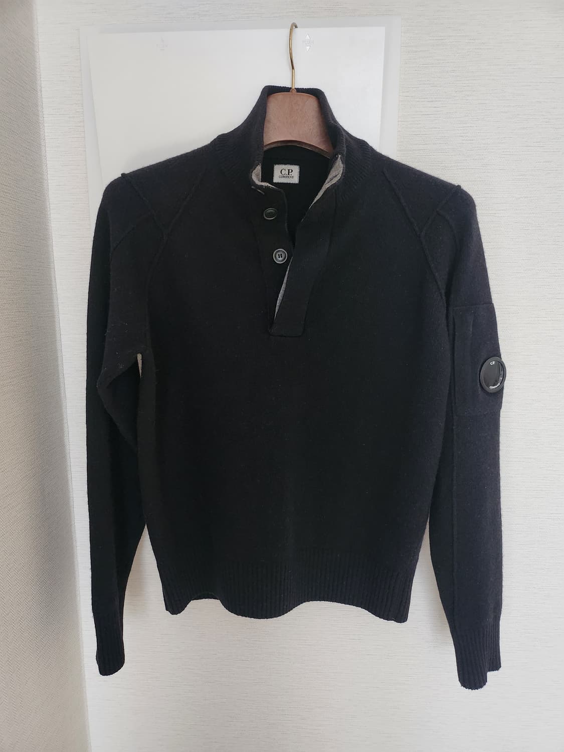 씨피컴퍼니 반집업니트 48사이즈 상품이미지1