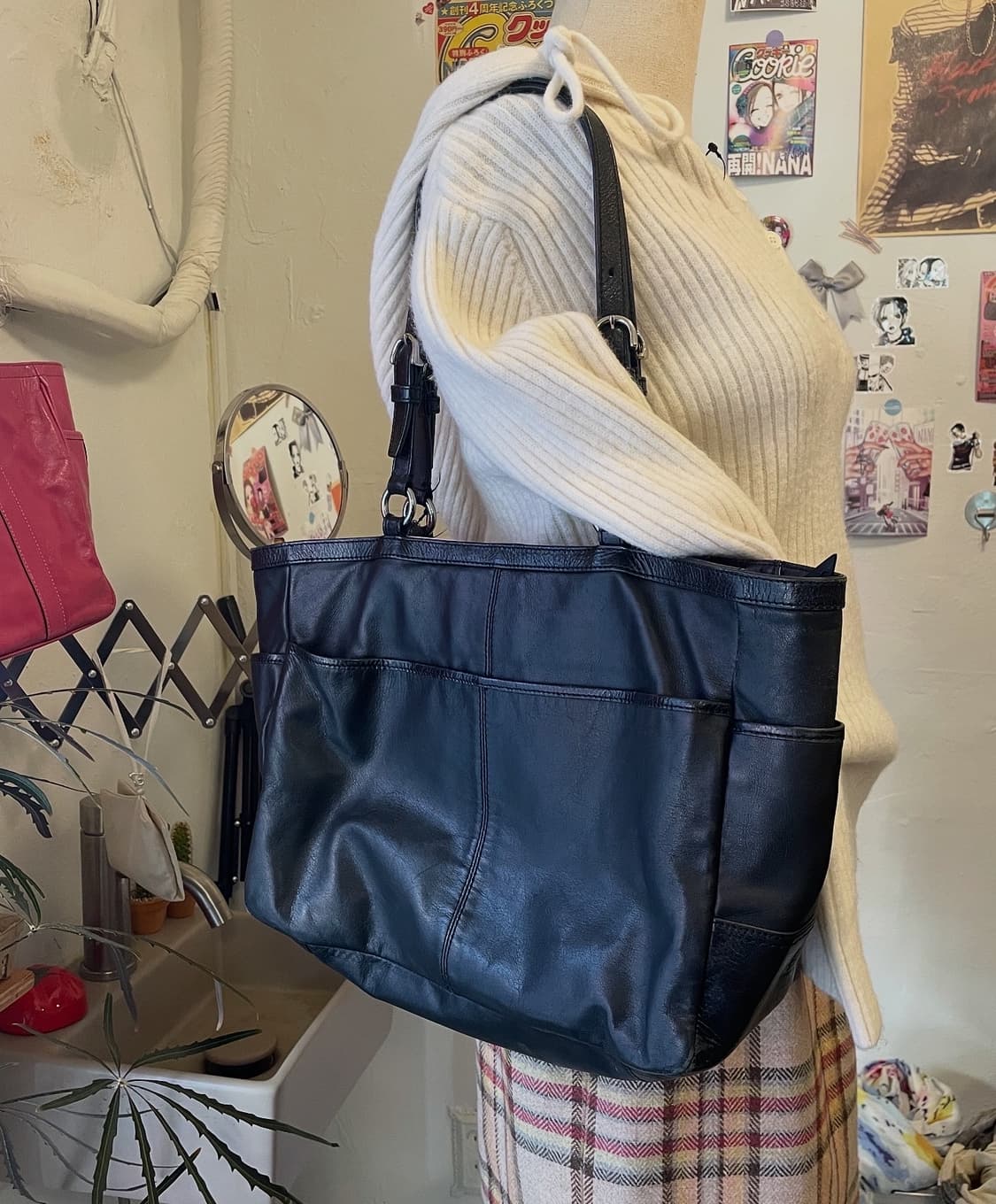 코치 블랙 레더 숄더백 [무배] 상품이미지2