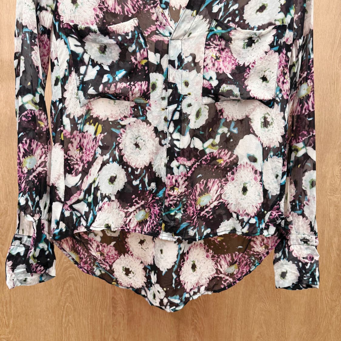 비씨비지 막스아즈리아 플라워 패턴 실크 블라우스 시스루 브이넥 셔츠 상품이미지5