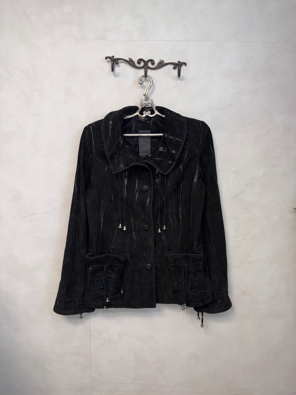 Black oriental details suede strap jk 상품이미지1