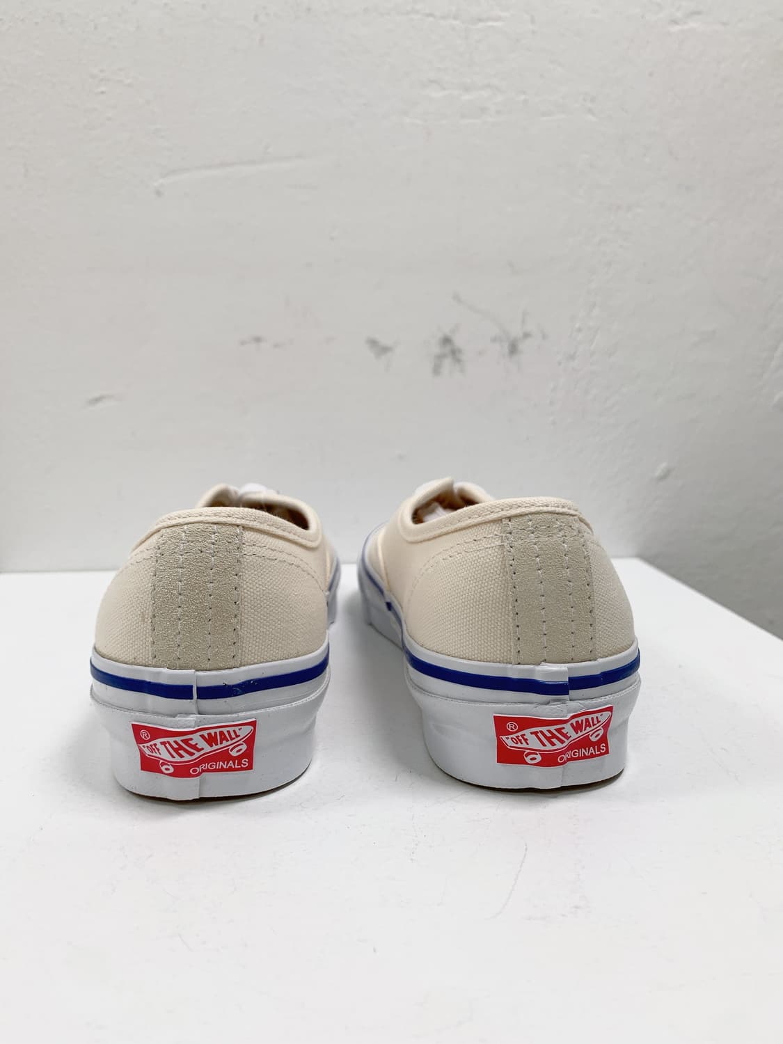 (정품/새상품) VANS 반스 여성 볼트 어센틱 클래식 화이트 스니커즈 상품이미지2