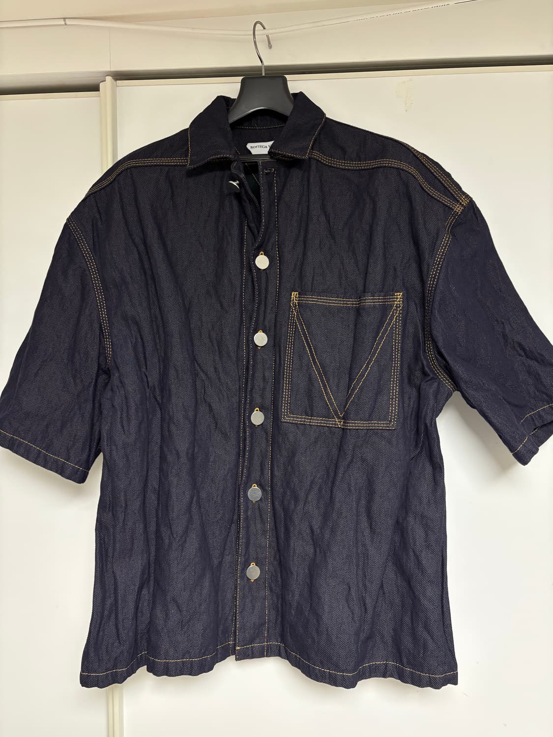보테가베네타 데님 숏 슬리브 셔츠형 자켓 판매 44사이즈 판매 상품이미지1