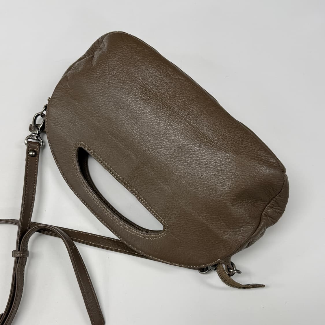 Margaret Howell round leather bag 상품이미지3