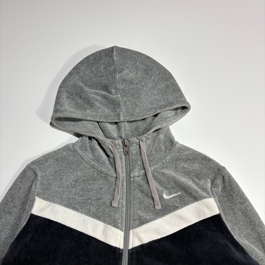 나이키 스우시 벨벳 배색 후드 집업 상품이미지2