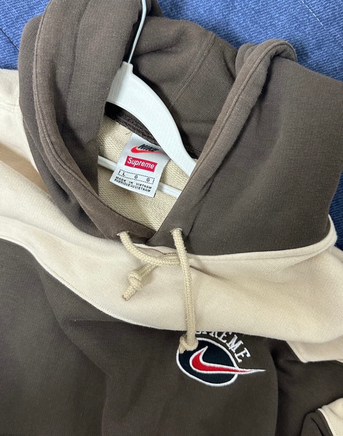 슈프림 x 나이키 스트라이프후드 탄 19ss 상품이미지3