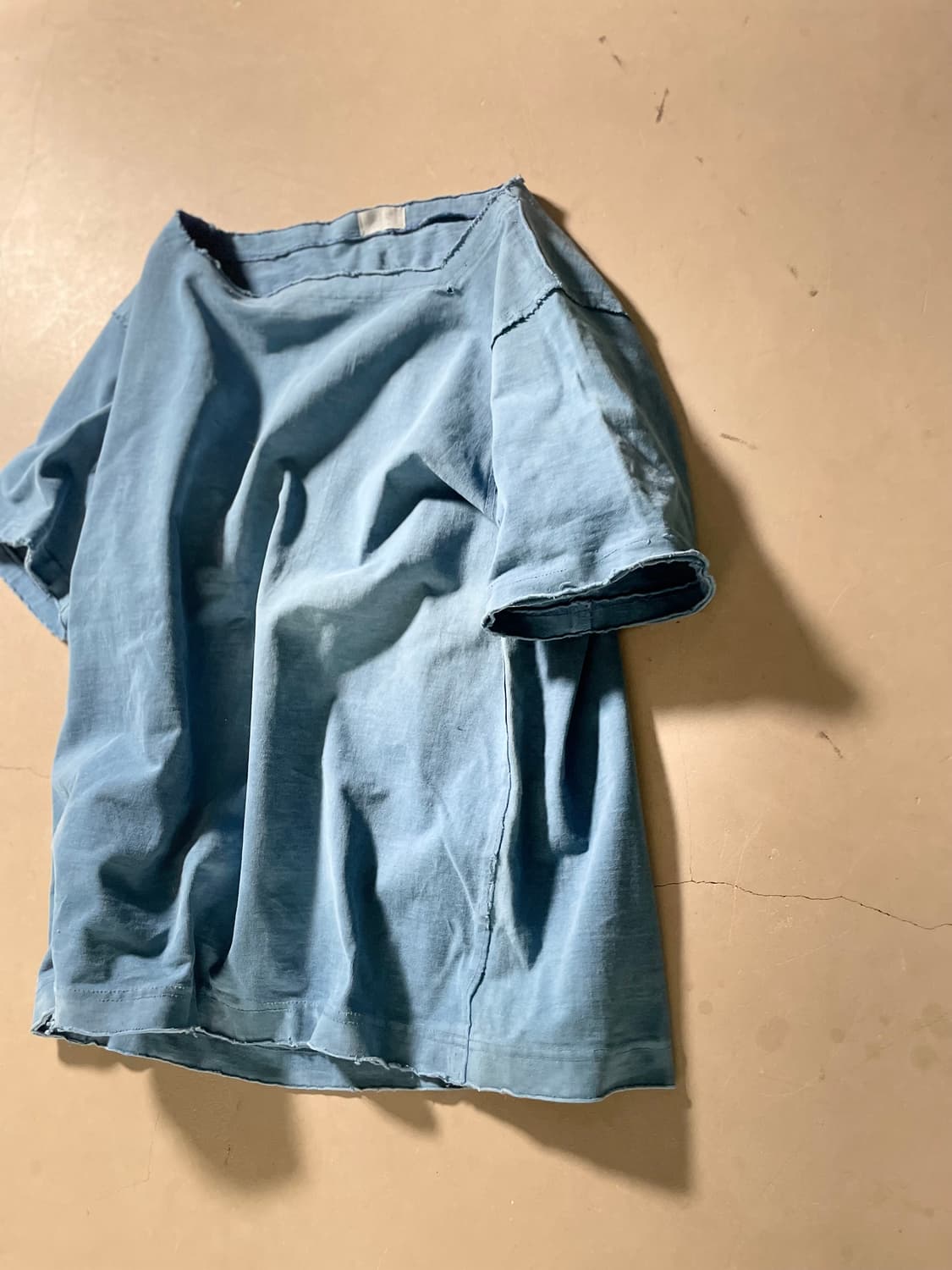 우루 After-Processed Damage T-Shirt 상품이미지3