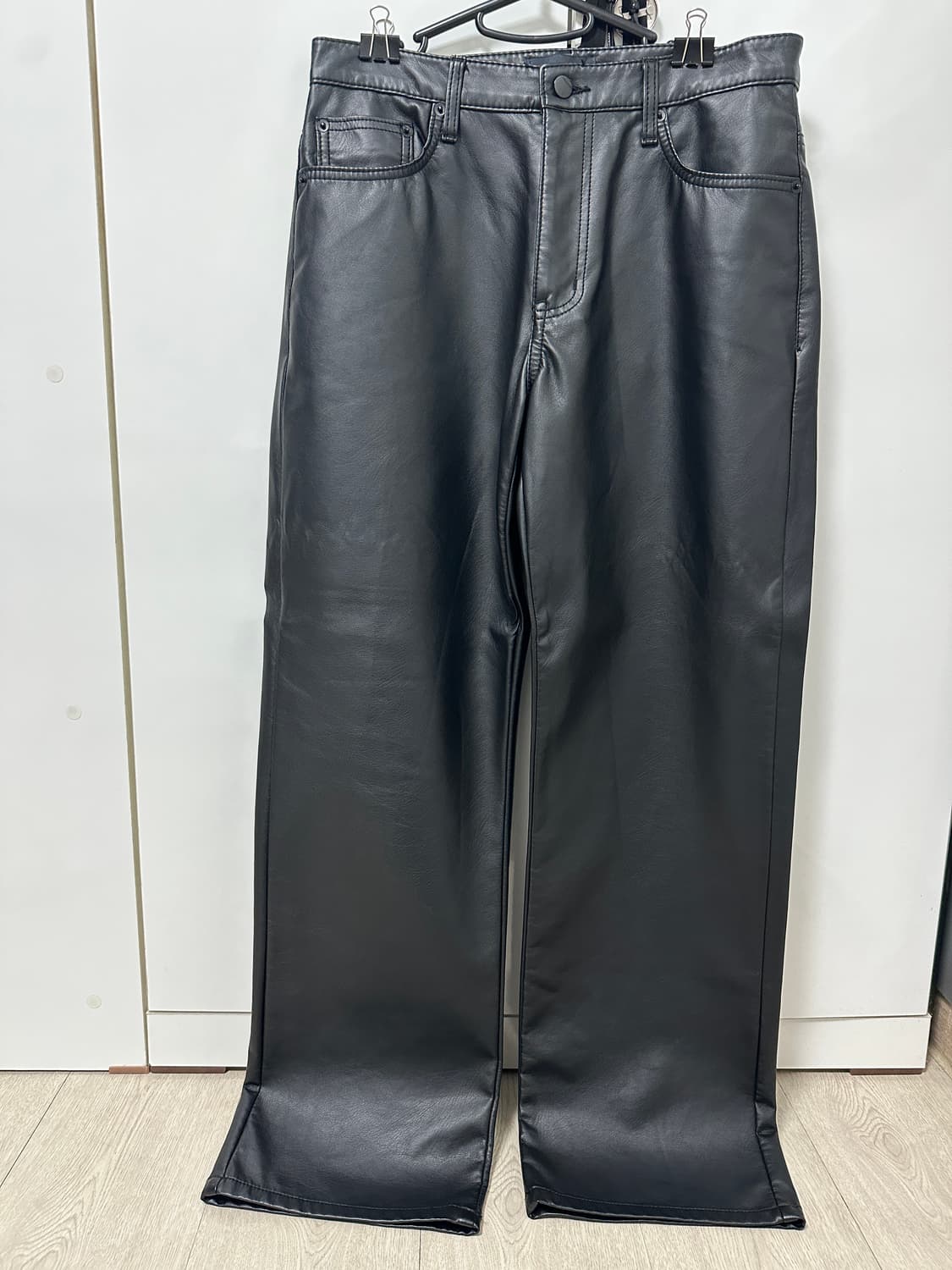 SIKOS 소프트 레더 팬츠 상품이미지2