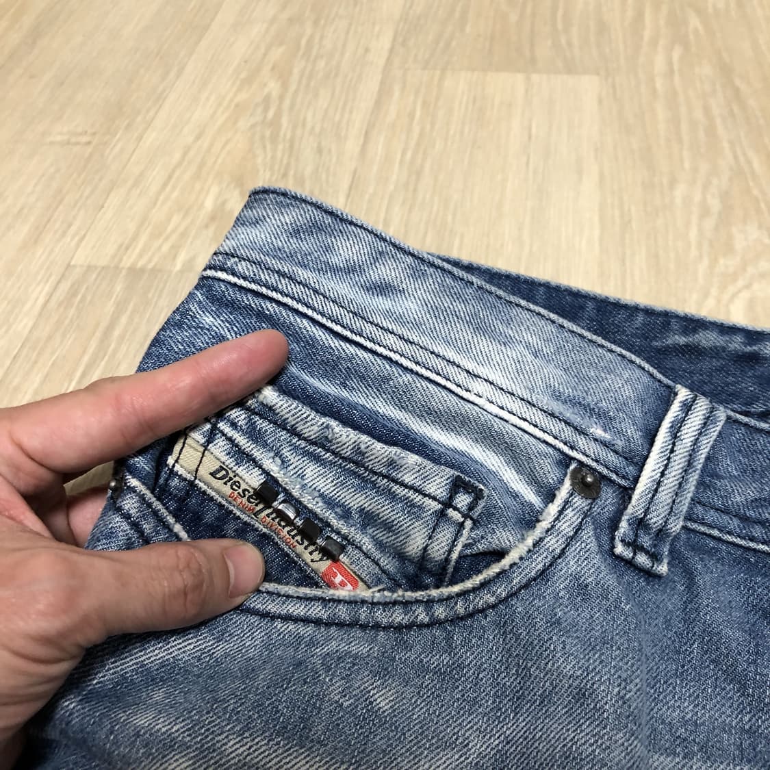 (32) 디젤 DIESEL 사파도 SAFADO 스트레이트핏 연청 데님 상품이미지4