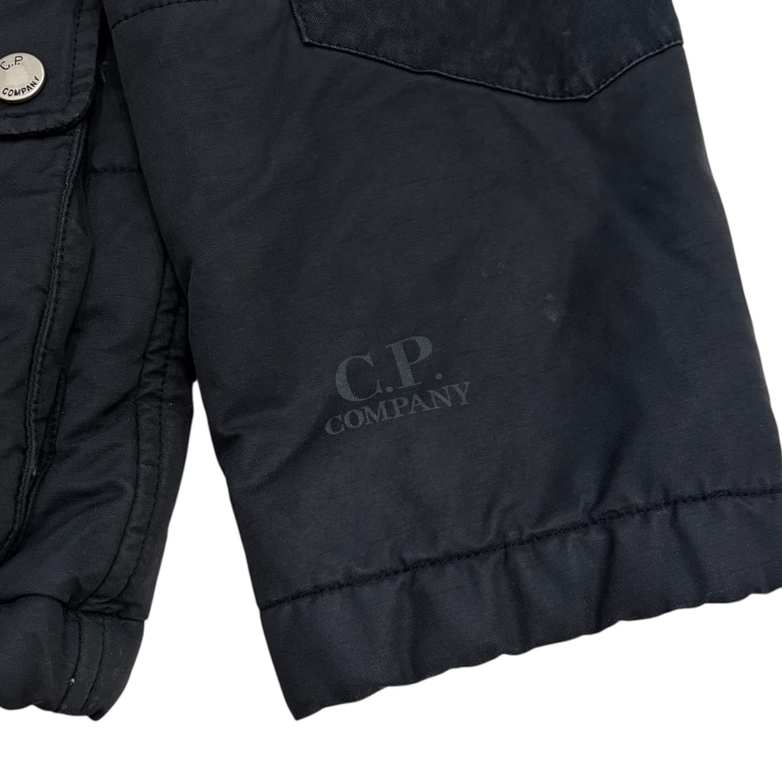cp컴퍼니 씨피컴퍼니 누빔 바람막이 자켓 100 L 쯤 경량 패딩 스타일 상품이미지3
