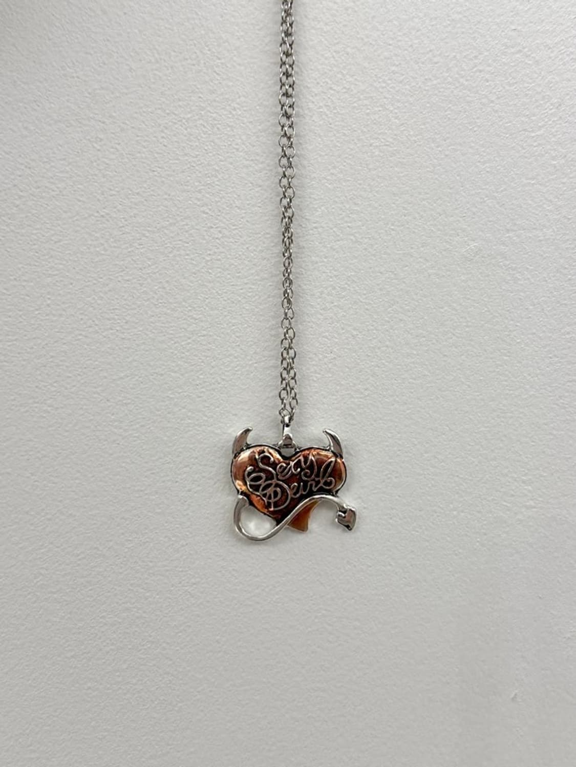 Devil point necklace / red 상품이미지1