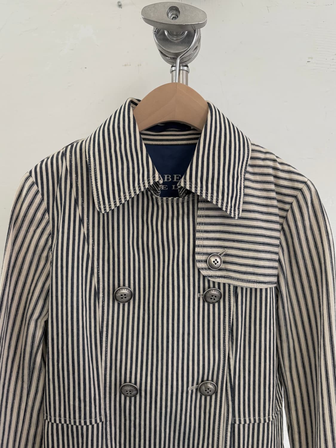 Burberry 버버리 블루라벨 스트라이프 더블 코트 상품이미지4