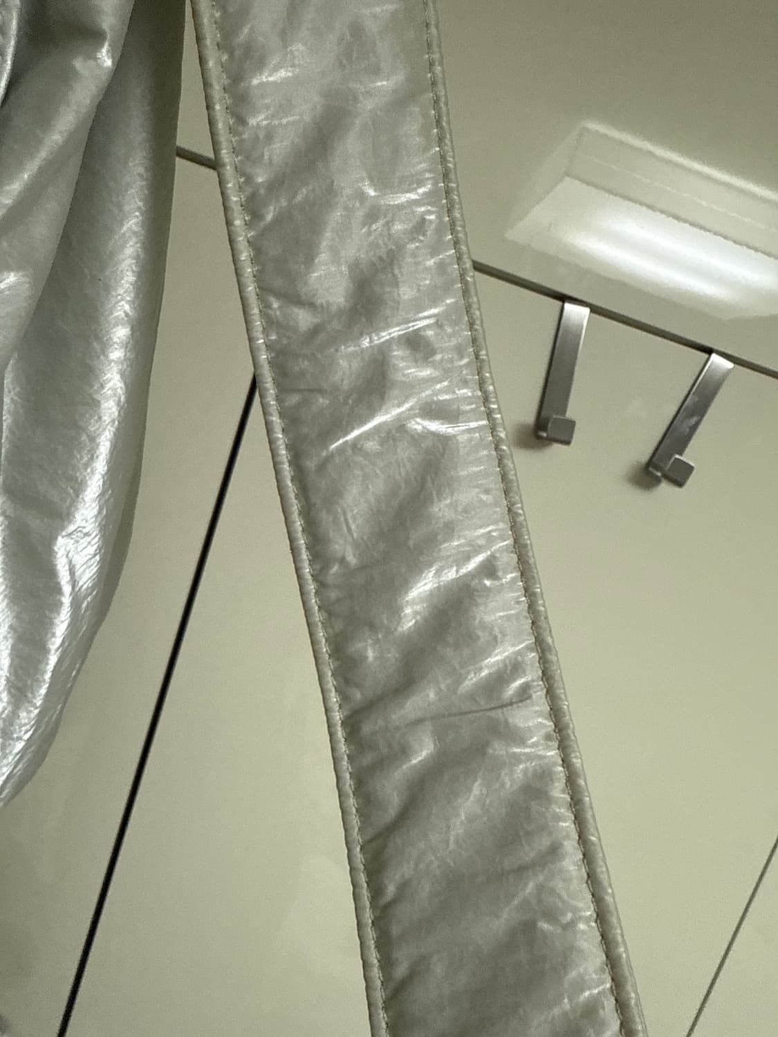 아모멘토 SILVER FOIL SHOLDER BAG 상품이미지3