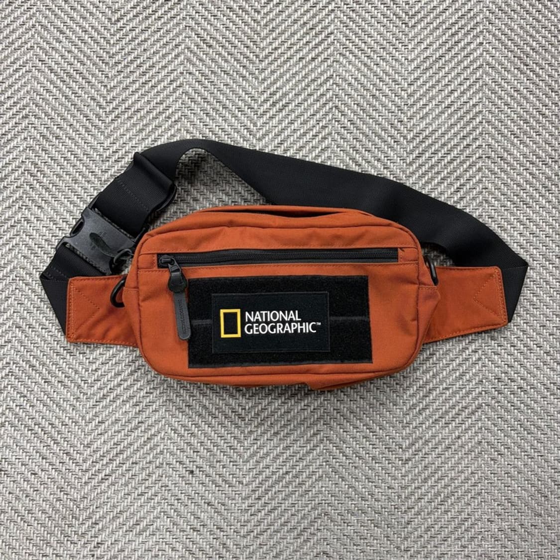 내셔널지오그래픽 유틸리티 힙색 v2344 상품이미지1