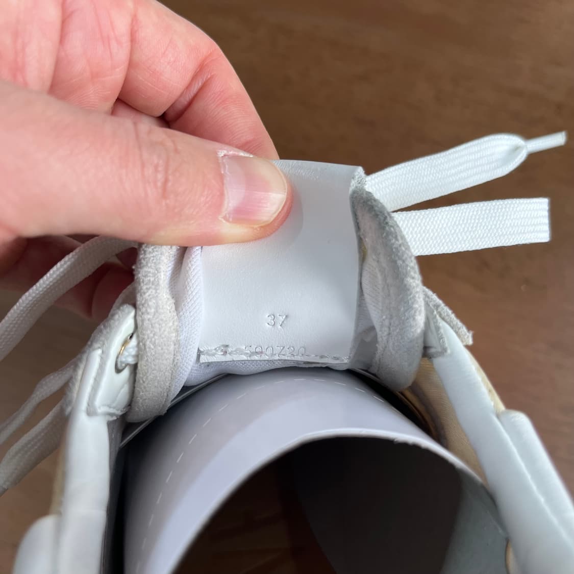 로에베 발레 러너 스니커즈 37 상품이미지4