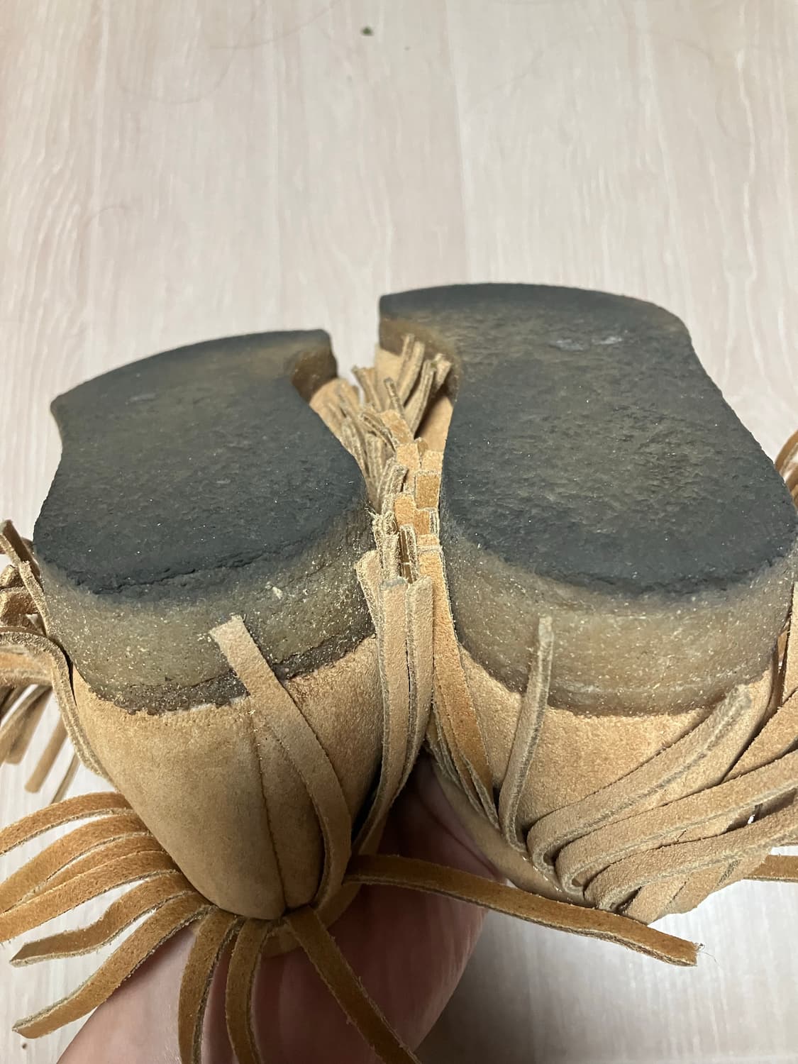 클락스 fbt스타일 스웨이드 프린지 왈라비 상품이미지4