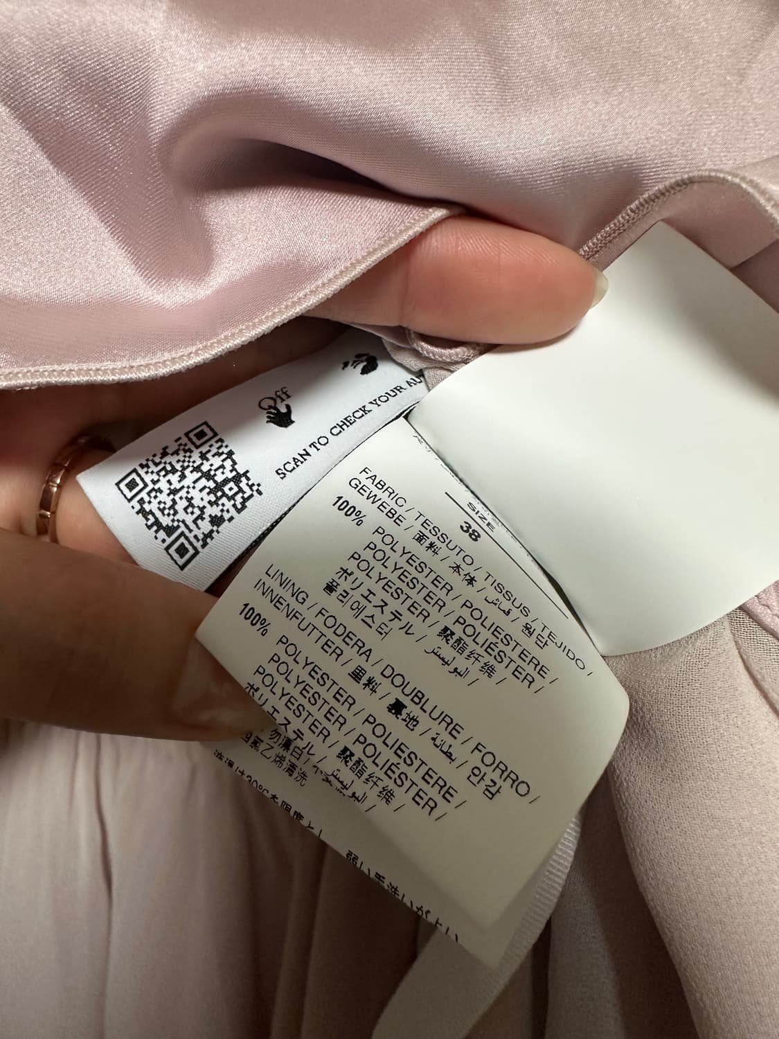 오프화이트 새틴 러플 드레스 상품이미지10