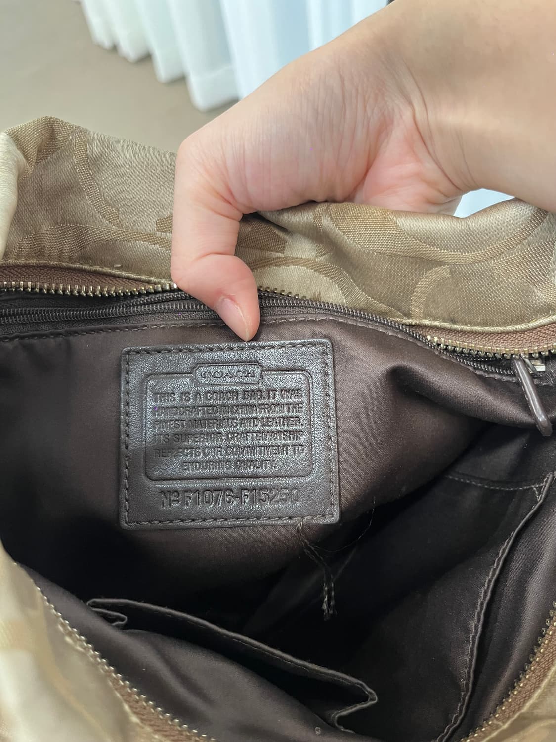 Coach Baggy Square Shoulder Bag 상품이미지9