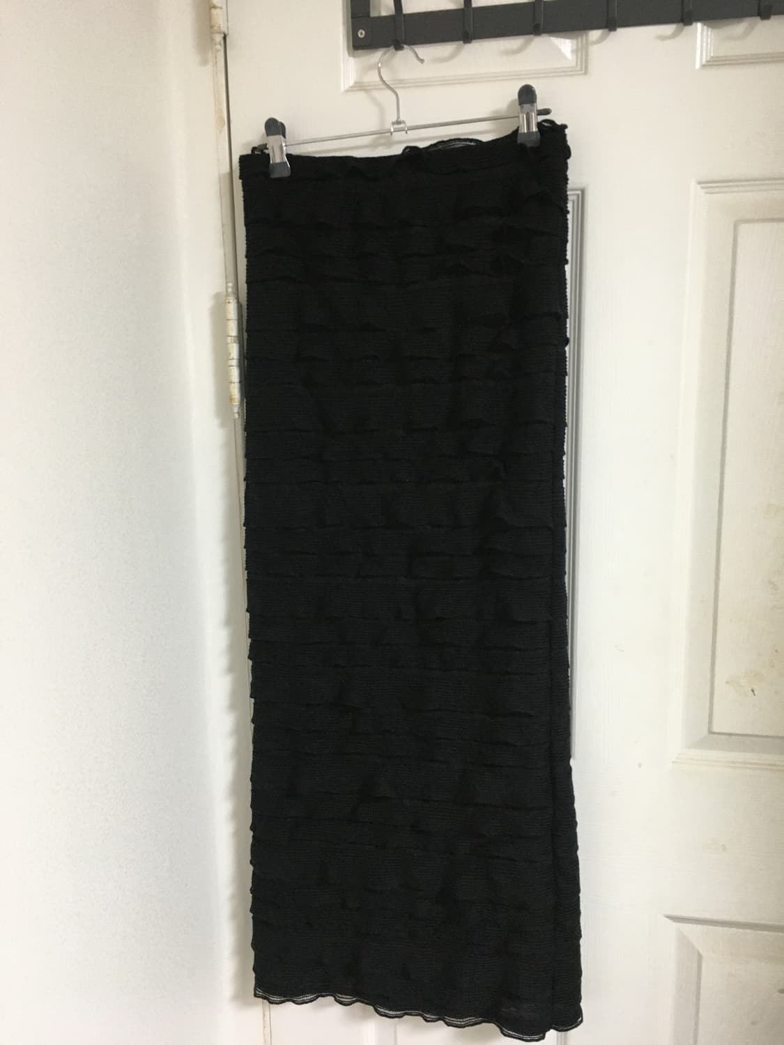 프릴 니트 롱스커트 상품이미지1