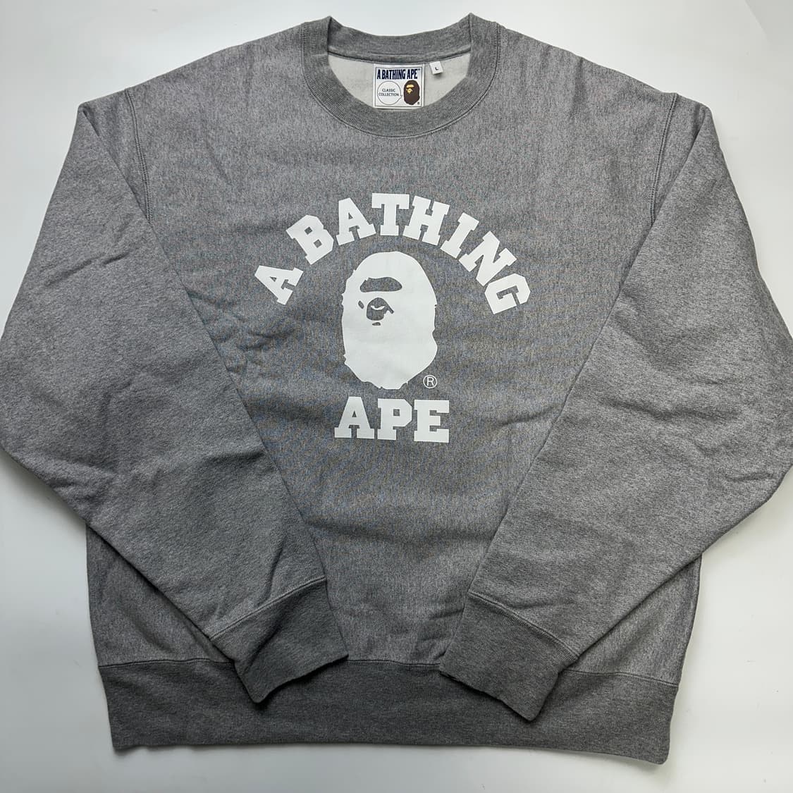 BAPE 베이프 맨투맨 상품이미지1