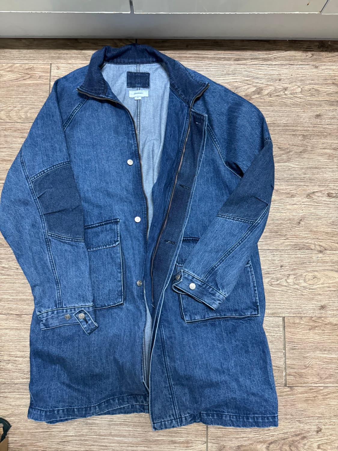 999휴머니티 OVERSIZED DENIM FISHTAIL JACKET 상품이미지3