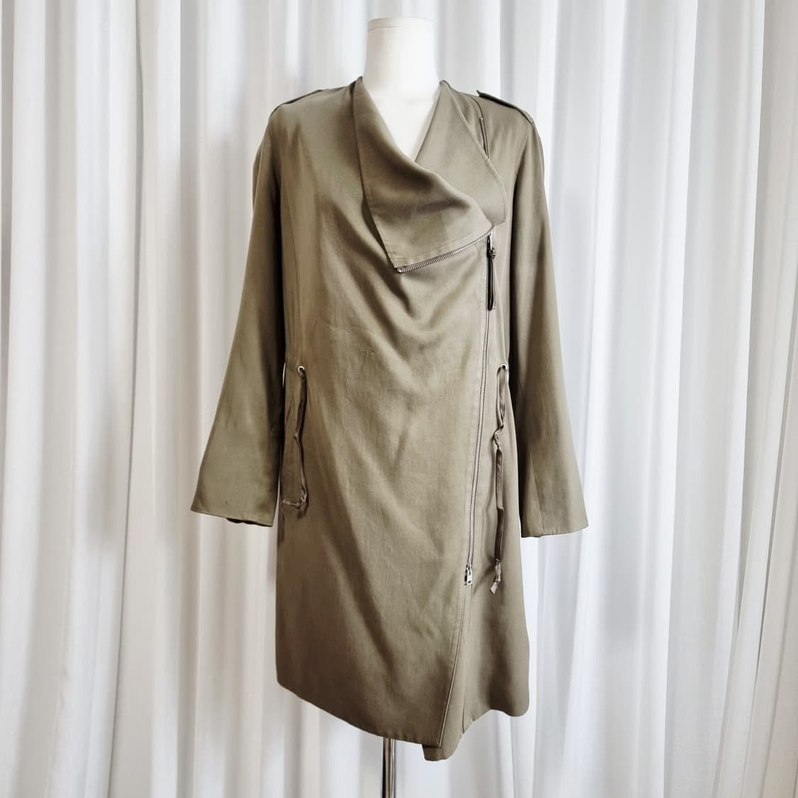 올세인츠 리오셀,큐프로 배색 크로스집업 코트 (44-날씬55) 드라이필요 상품이미지5