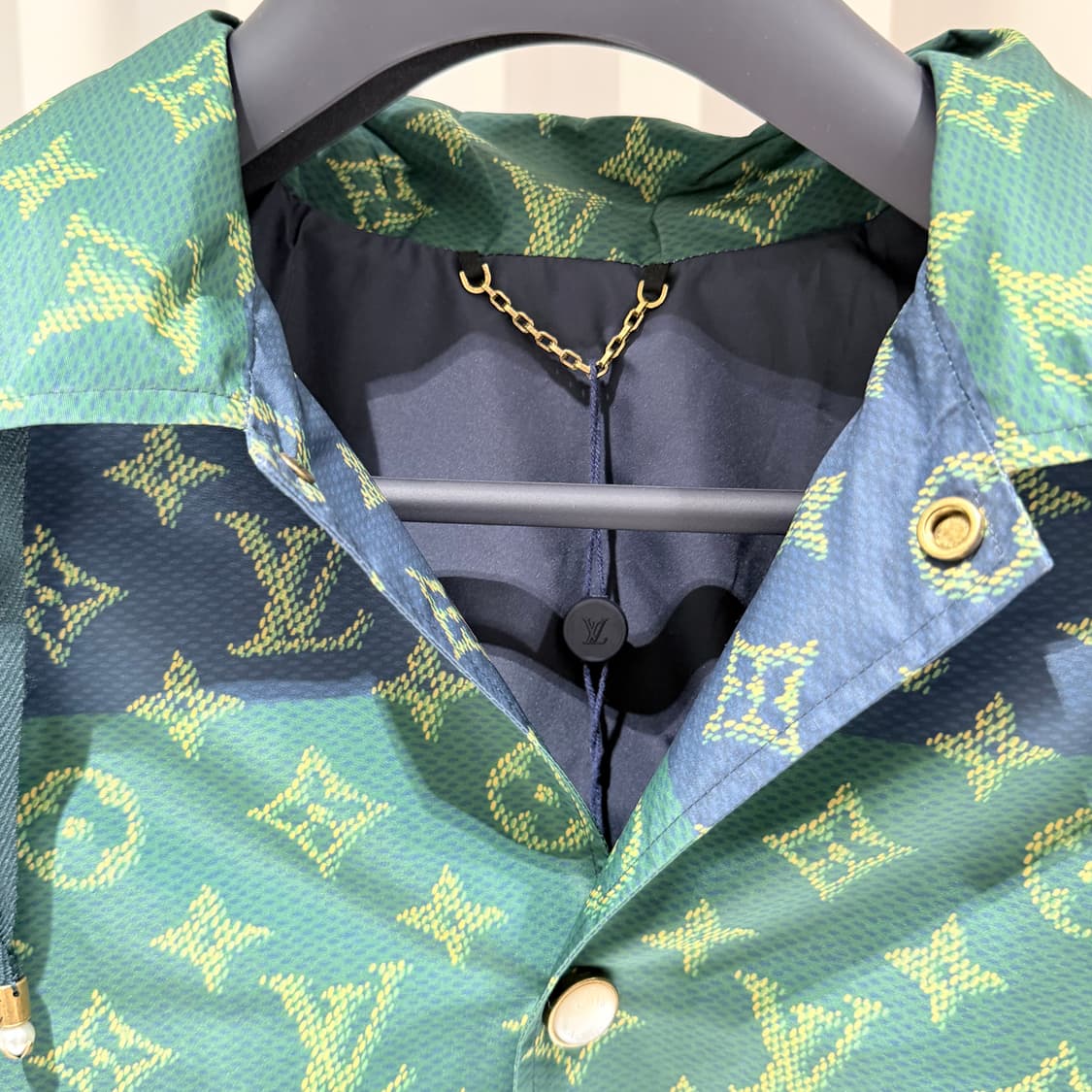 (S+/50) / 루이비통 모노그램 프린티드 코치자켓 / 26년식 상품이미지3