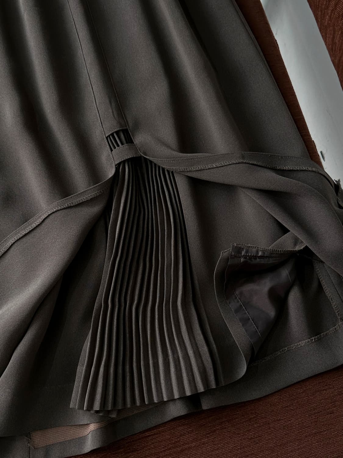 Back slit design long skirt 상품이미지10