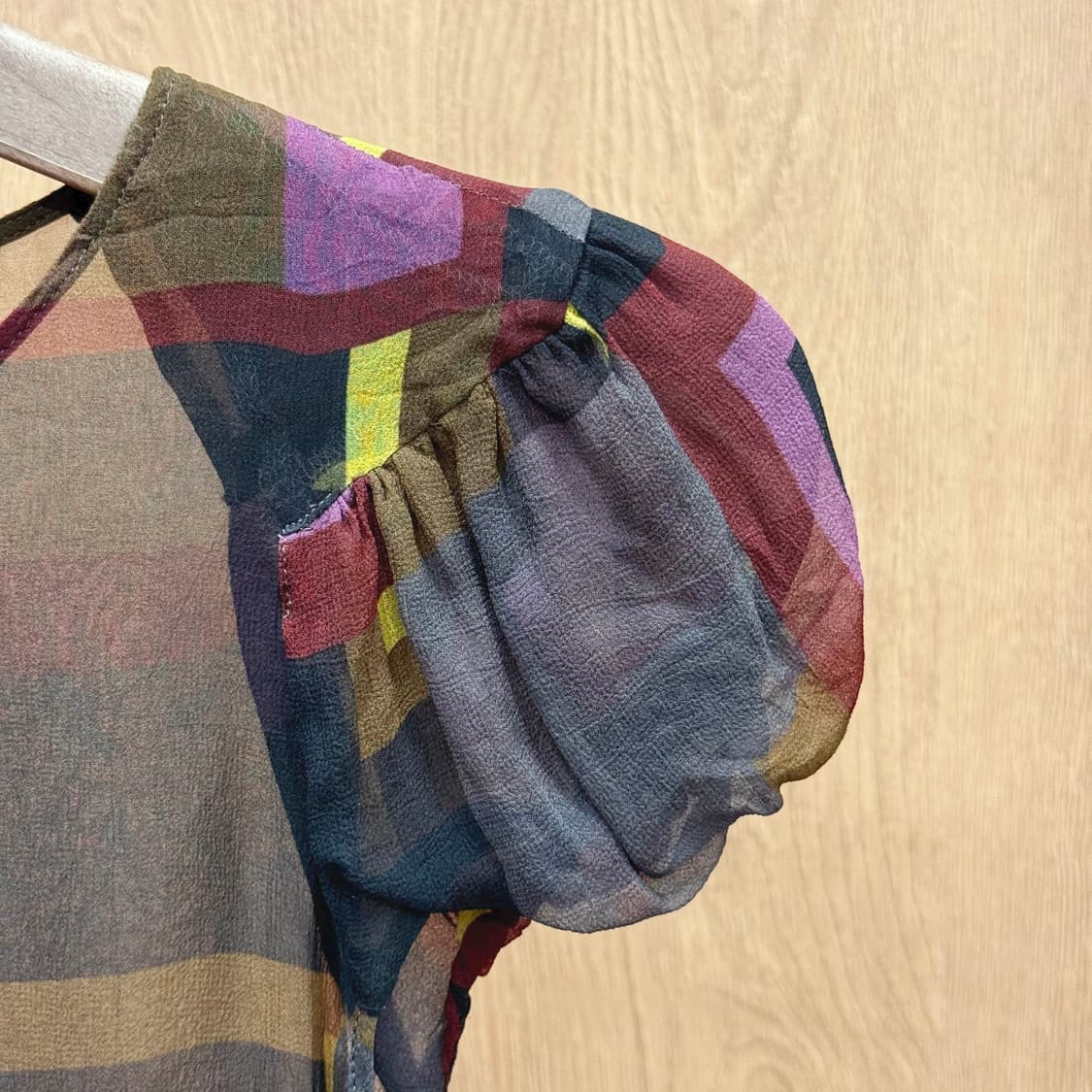 폴스미스 멀티 체크 시스루 퍼프소매 반팔 블라우스 티셔츠 상품이미지6