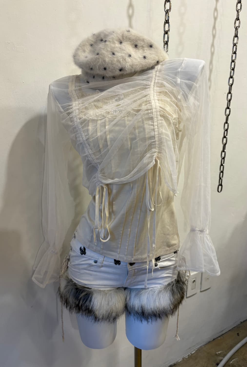 도트 패턴 퍼 베레모 상품이미지2