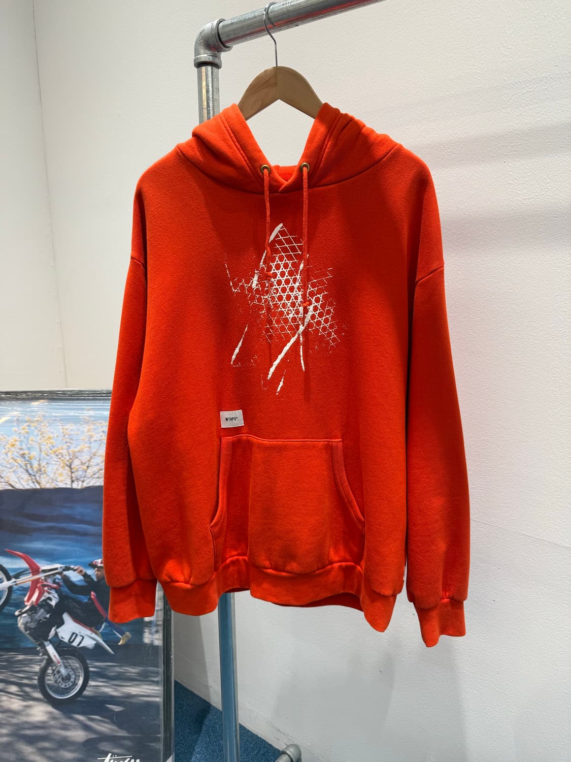 더블탭스 후드티 상품이미지1