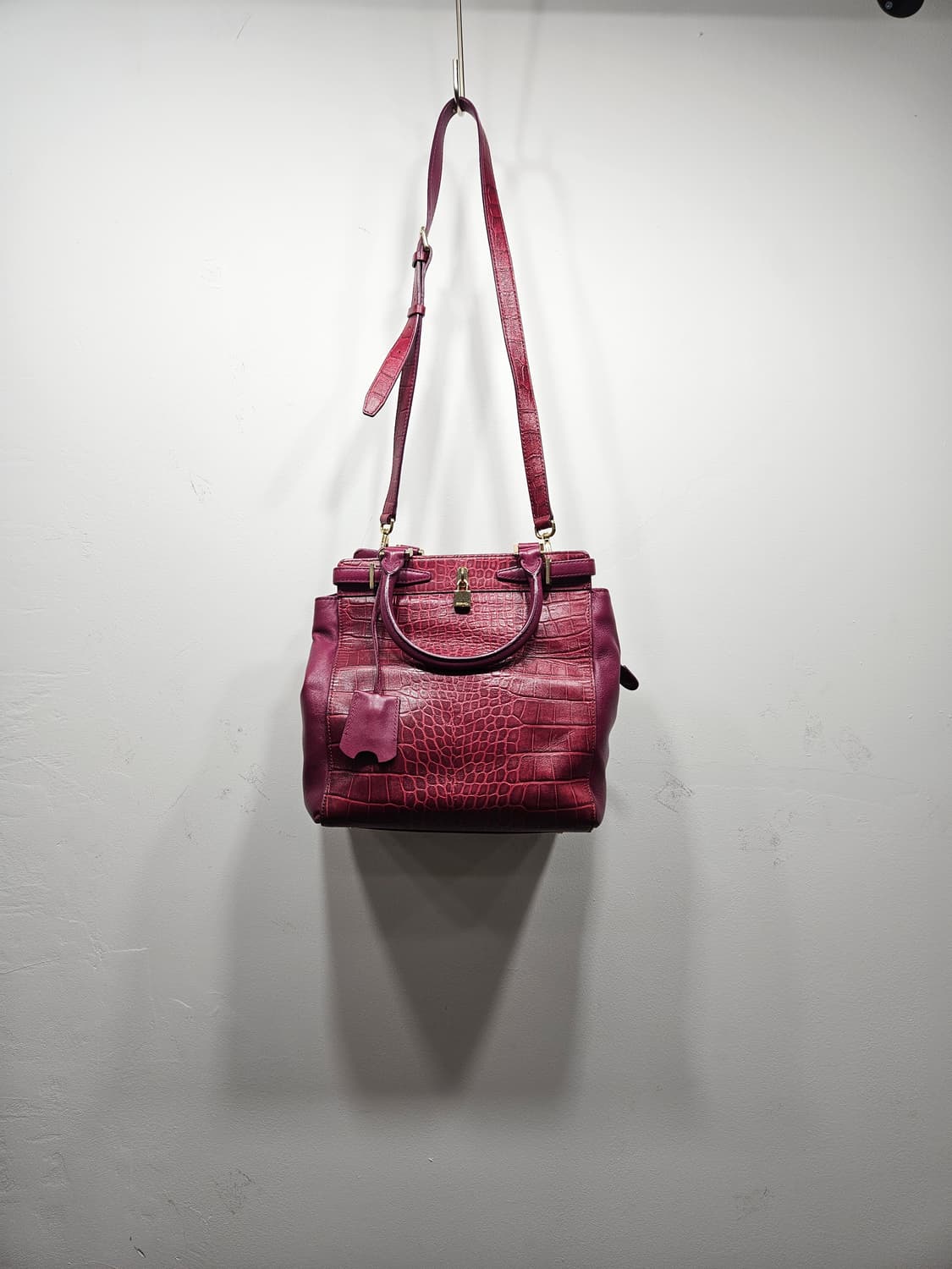 피오루치(FIORUCCI) 버건디 악어가죽패턴 숄더 크로스백 상품이미지1
