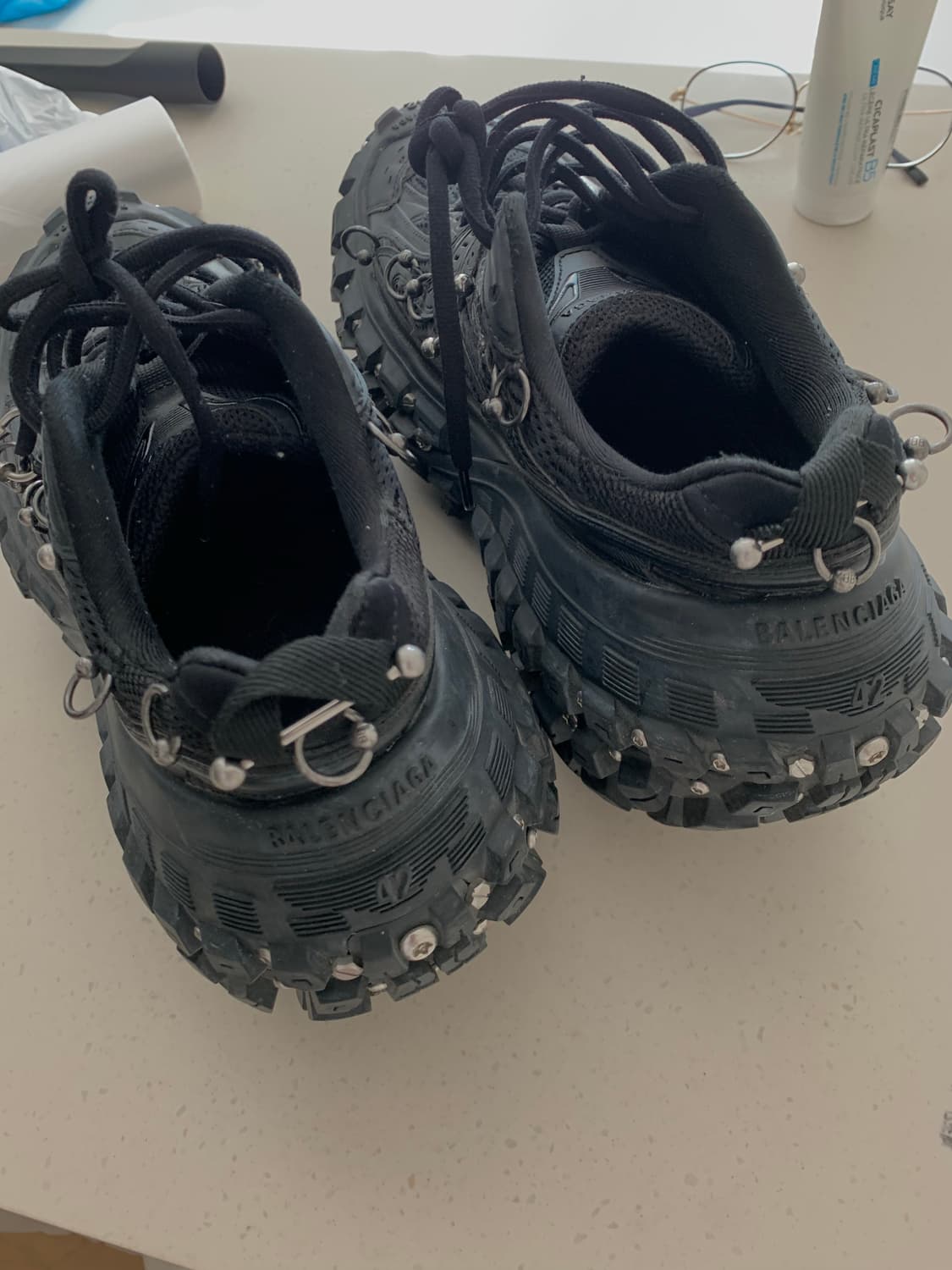 발렌시아가 피어싱 디펜더 바운서 42 상품이미지3