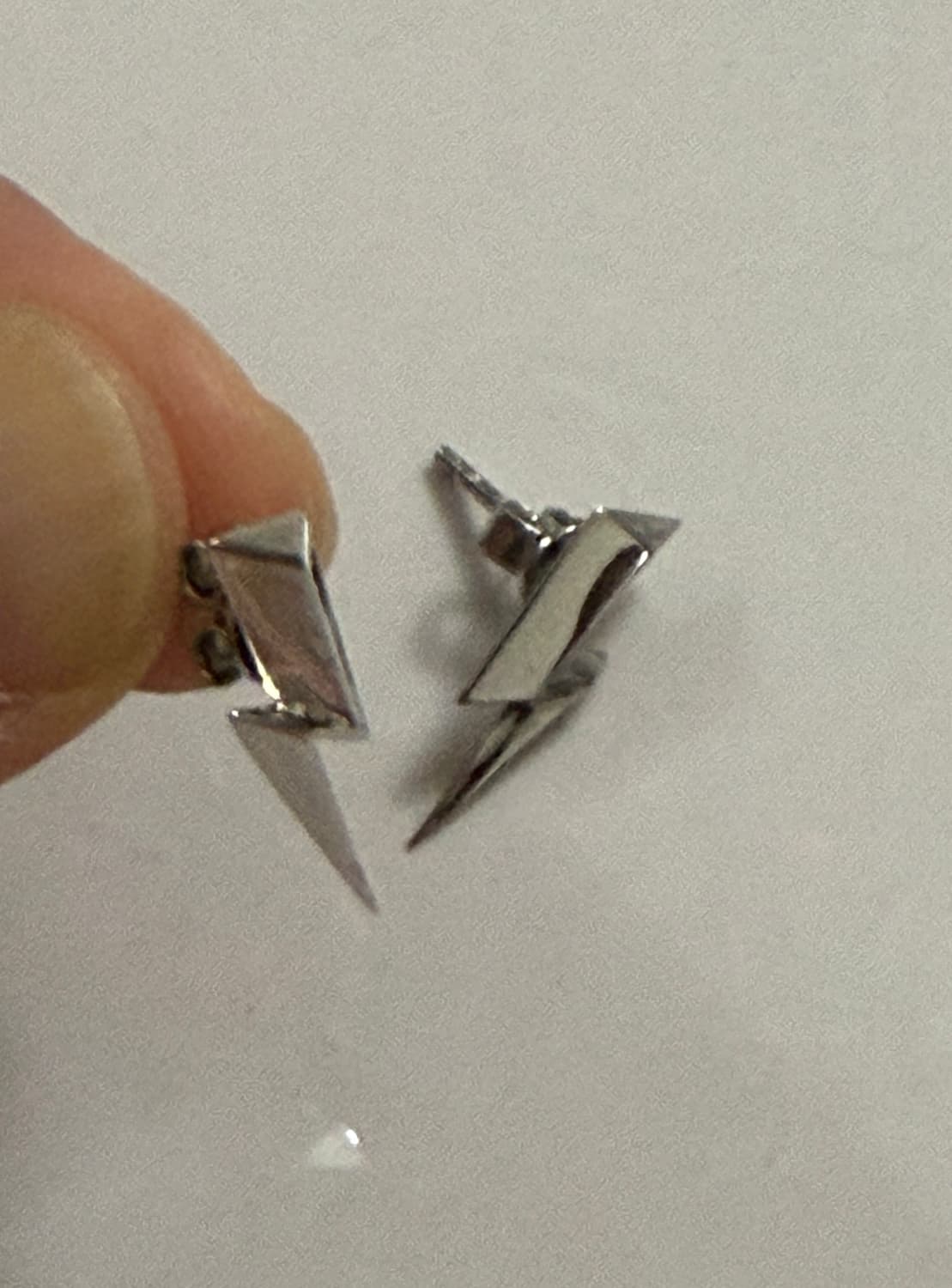 썬더볼트 이어링 상품이미지2