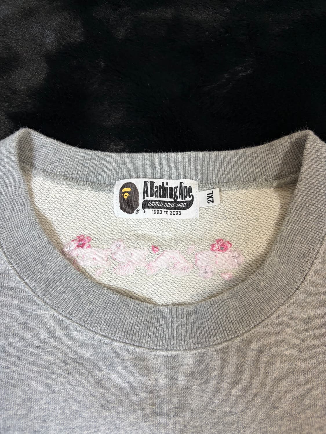 베이프 사쿠라 플라워 자수 맨투맨 xxl 상품이미지3