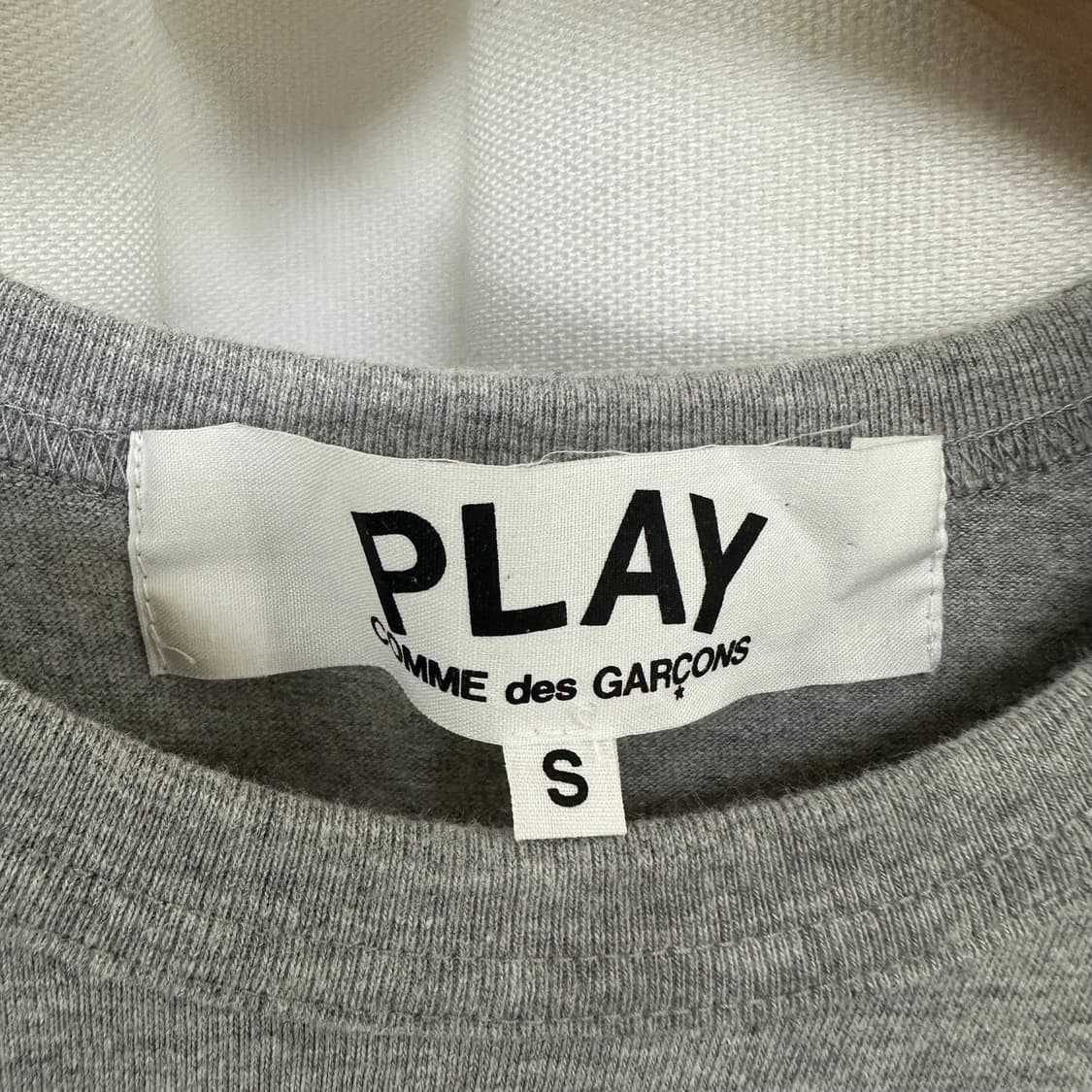 꼼데가르송 여자 면100% 반팔티 그레이 S  상품이미지7