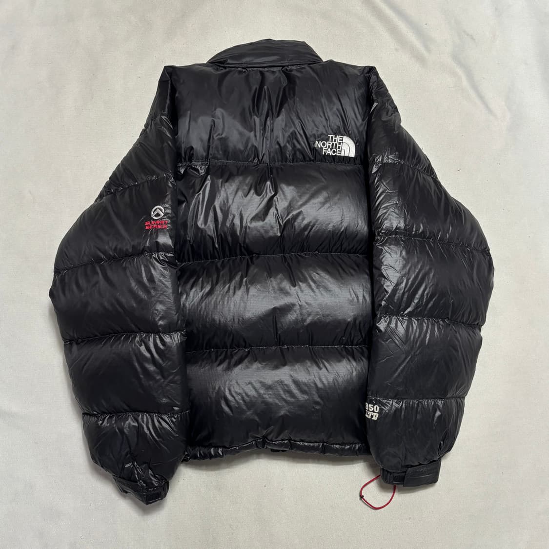 노스페이스 써밋 유광 패딩 상품이미지3