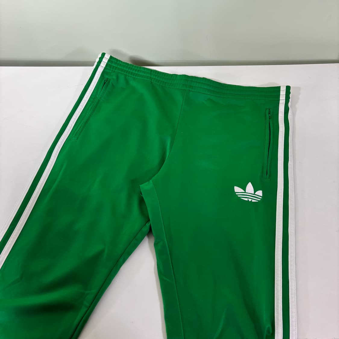 95 아디다스 그린 슬림핏 파이어버드 트랙팬츠 상품이미지1
