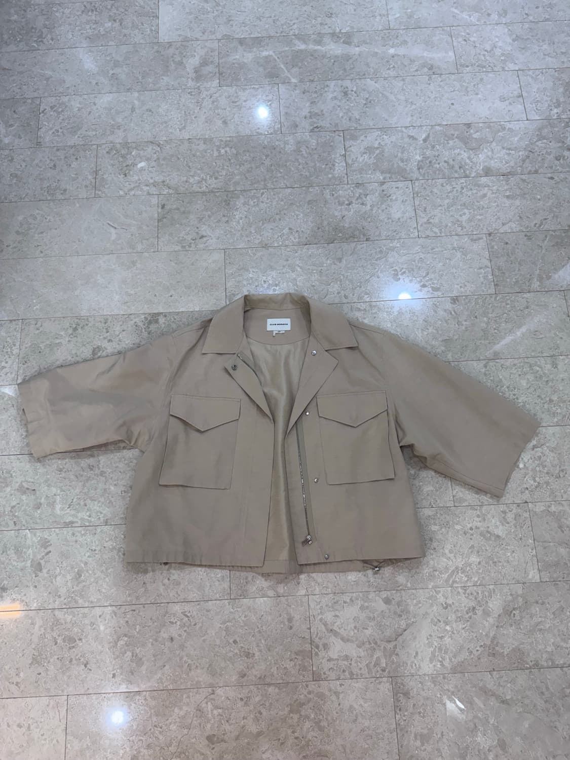클럽 모나코 베이지 크롭 자켓 상품이미지1