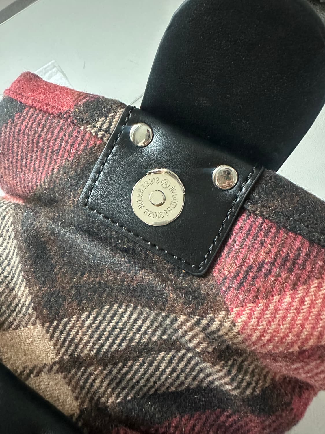 비비안웨스트우드 헤이즐 트레저 라이트 체크 숄더백 상품이미지5