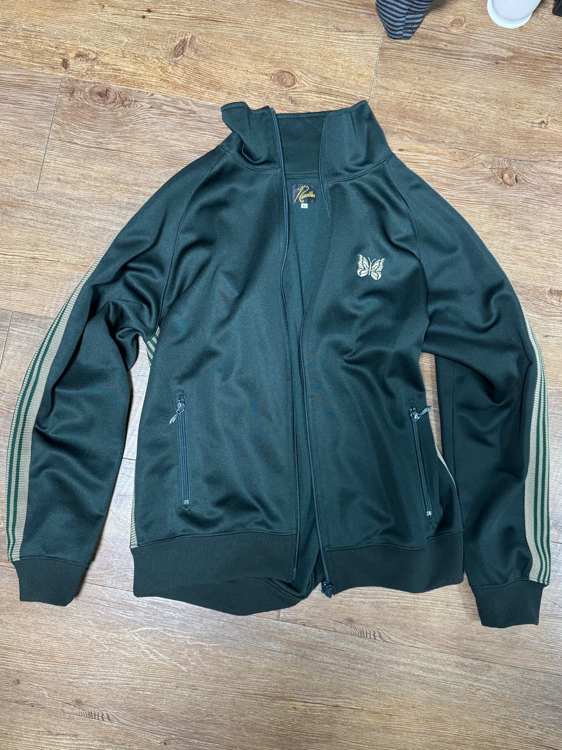 니들스 버터플라이 트랙 자켓 - 다크 그린 상품이미지2