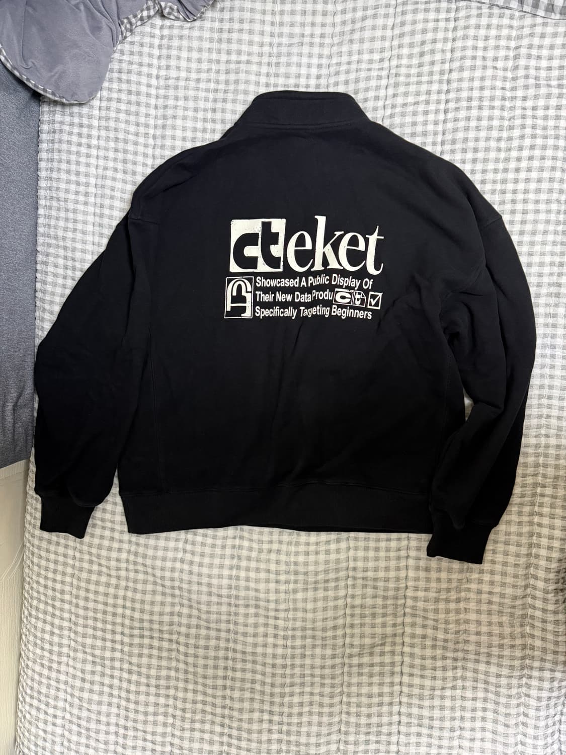 테켓 반집업 맨투맨 상품이미지2