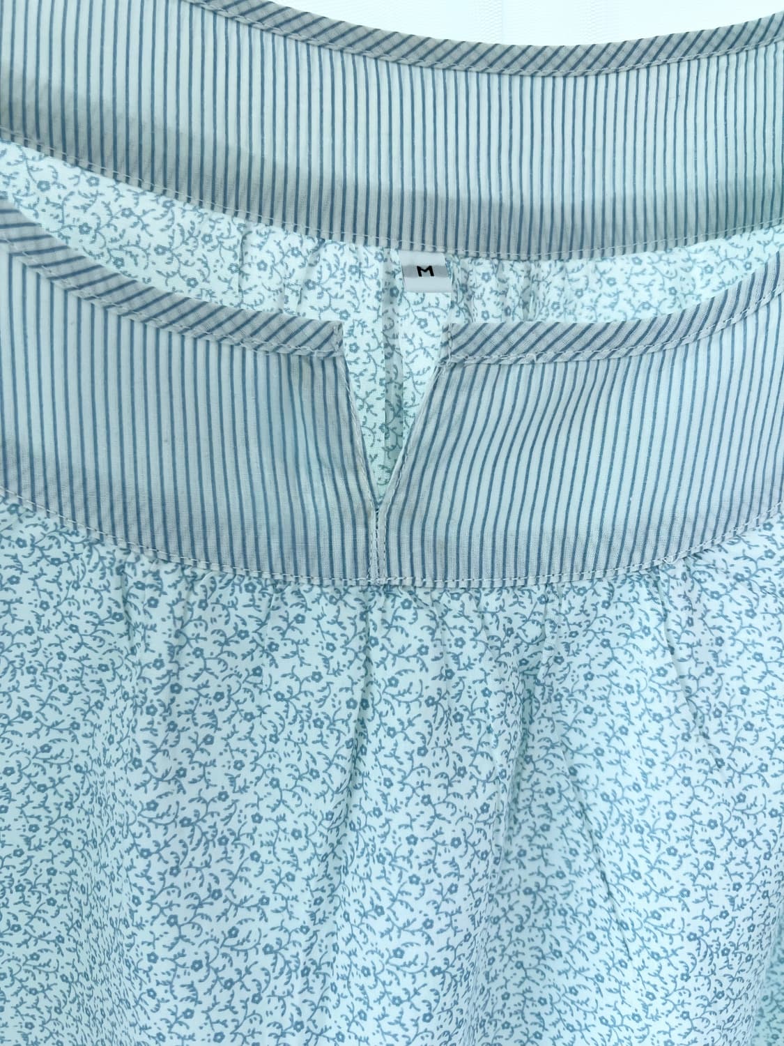 잔꽃 스카이블루 반팔 블라우스 모리걸 상품이미지3