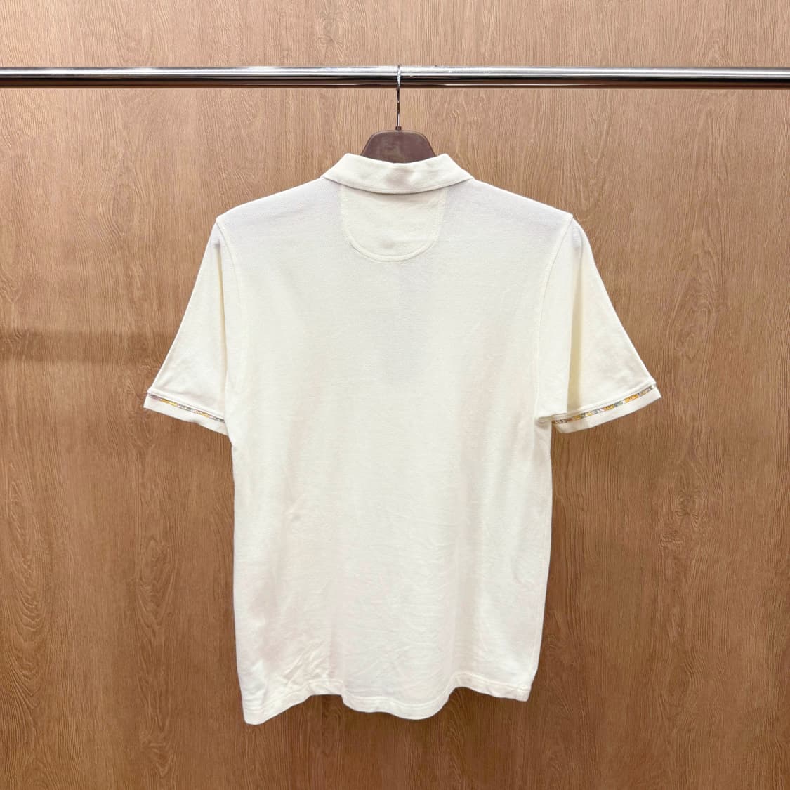 버버리 90'S 클래식 카라 반팔 티셔츠 플로럴 체크 디테일 아이보리 상품이미지3