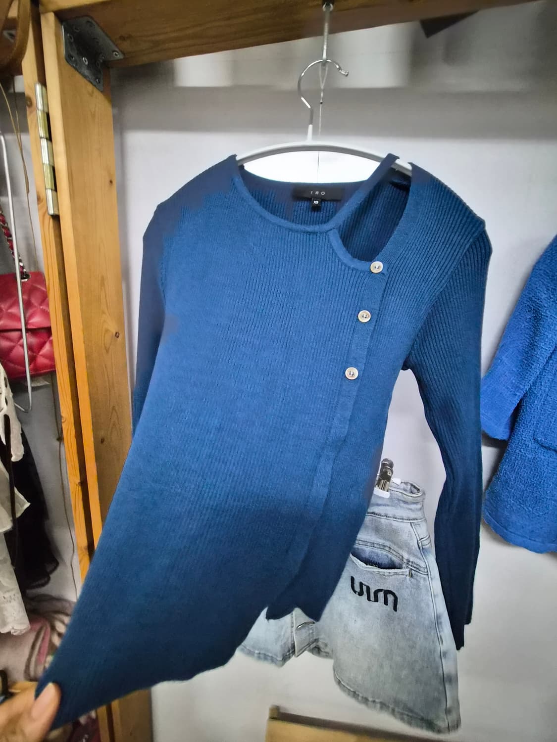 이로 언발 포인트 니트티 상품이미지3