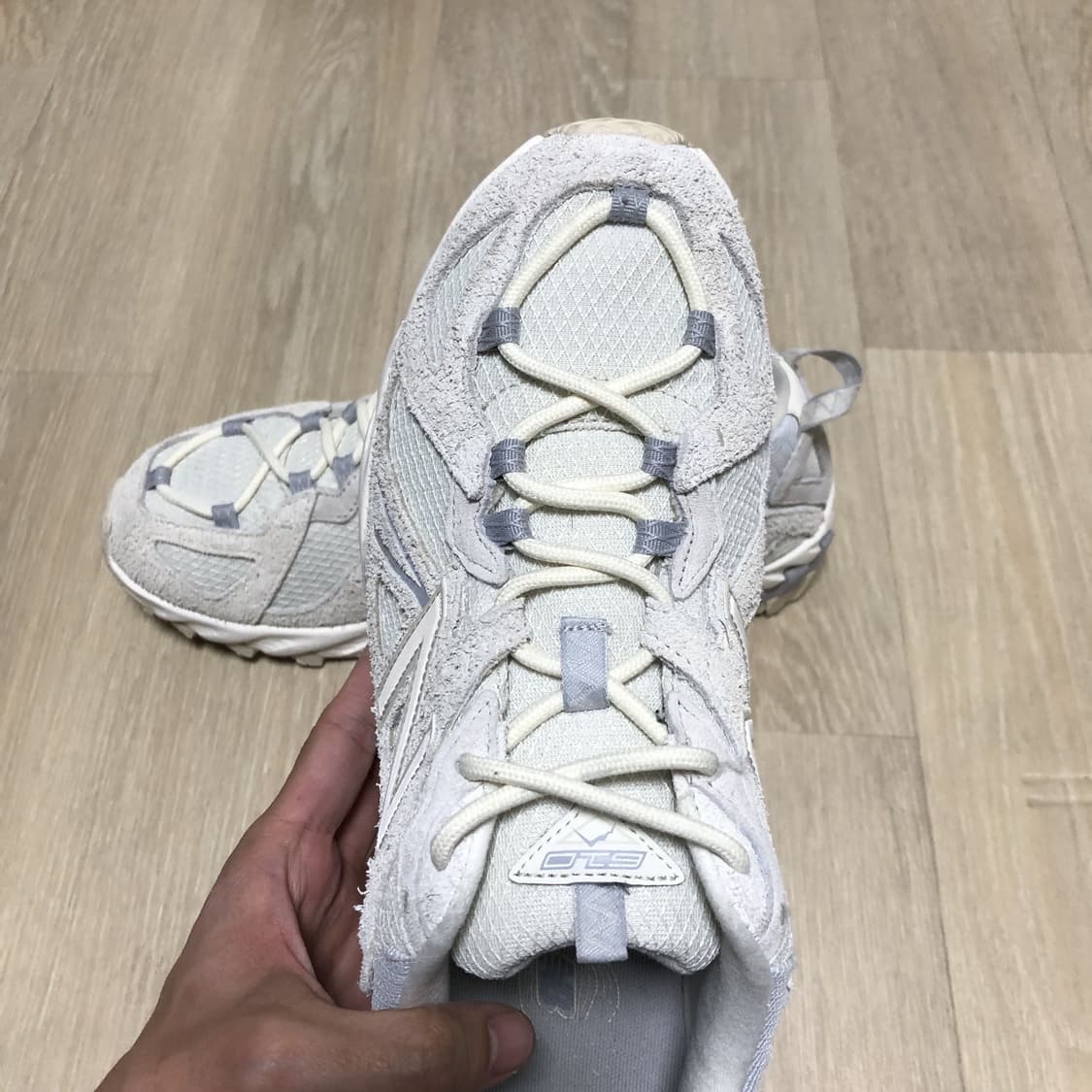 (260) 뉴발란스 ML 610 앙고라 크림 스웨이드 트래킹 스니커즈 상품이미지5