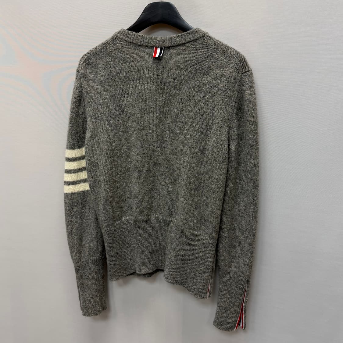 톰브라운 셰틀랜드 사선완장 풀오버 니트 (95) 상품이미지5