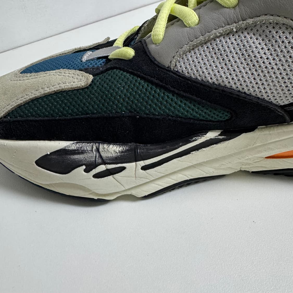 아디다스 이지부스트 700 웨이브 러너 상품이미지6