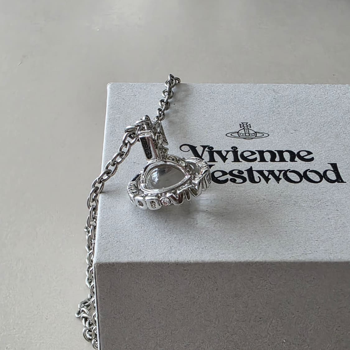 비비안웨스트우드 Paisley orb 목걸이 상품이미지2