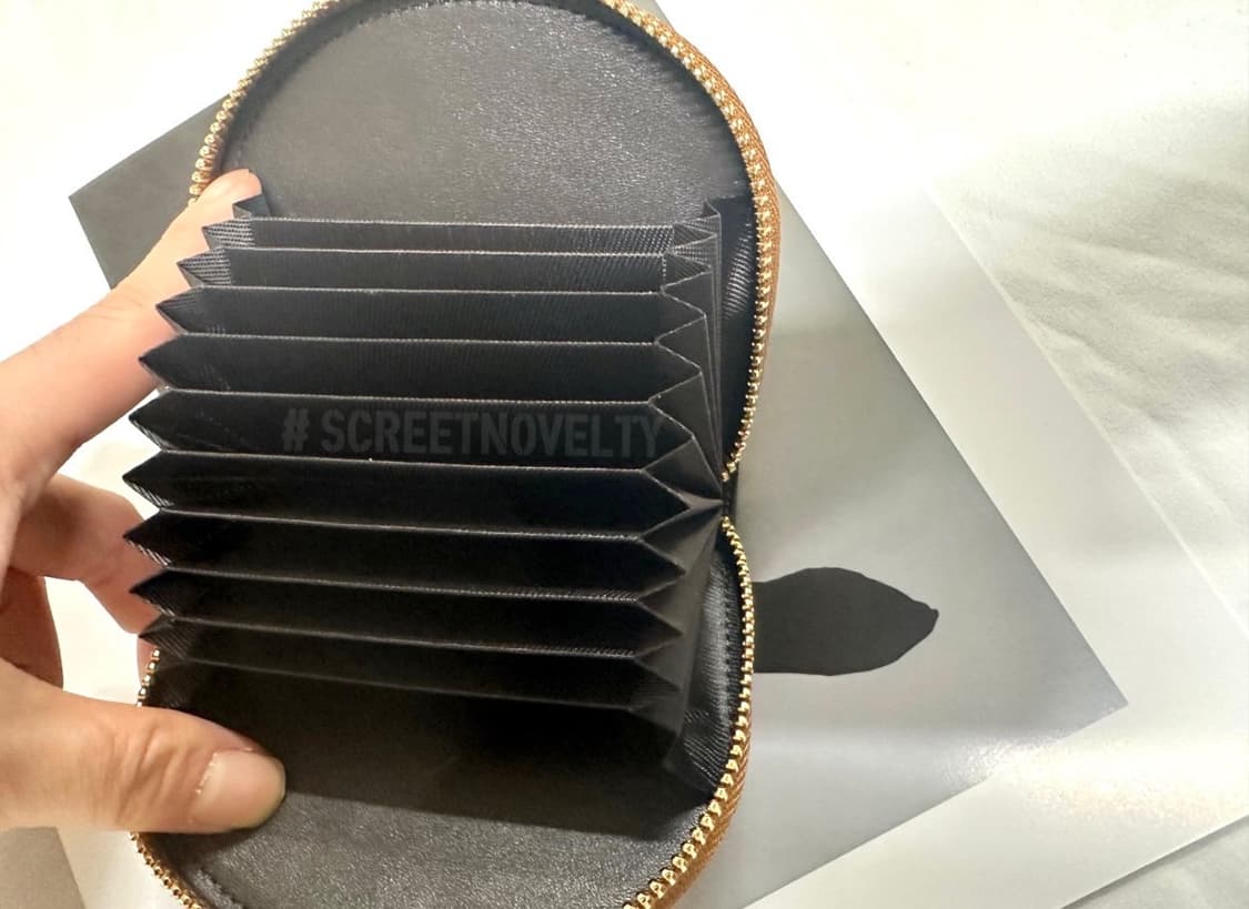 셀린느 트리옹페 반달 카드지갑 브라운 무료배송 상품이미지6