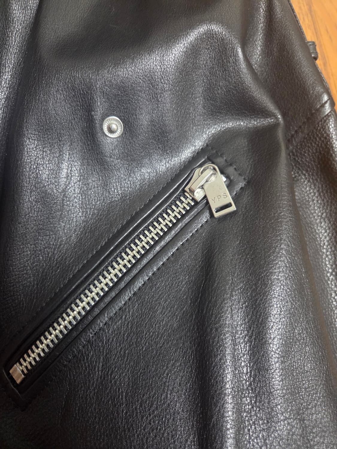 Young Poets 카우하이드 라이더 자켓 상품이미지4